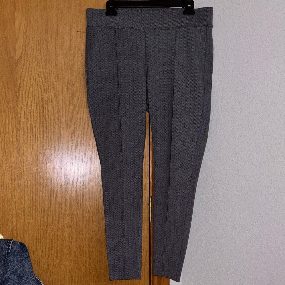 Old Navy Women’s Charcoal Dress Pants